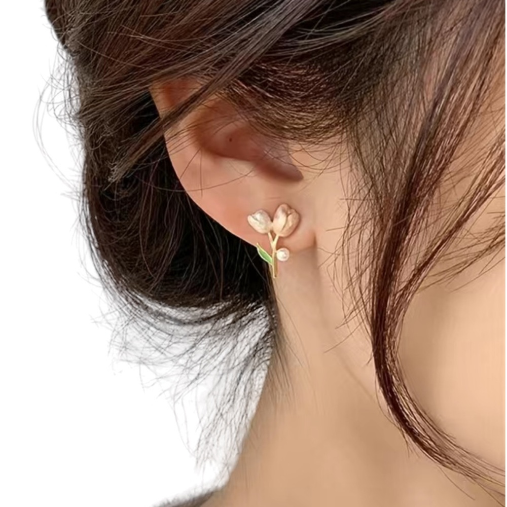 Enamel Flower Stud Earrings with Pearl